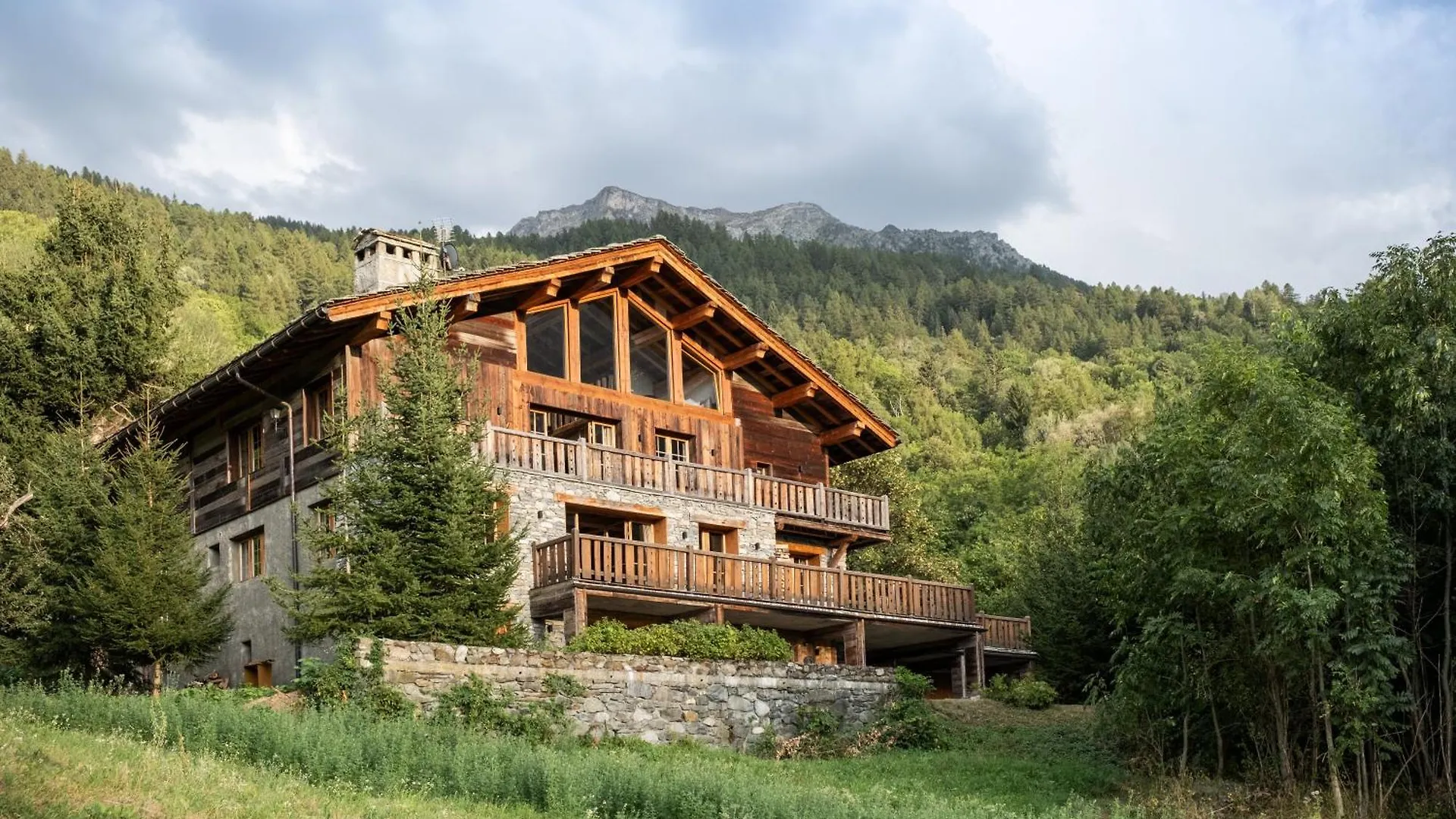 Chalet Ruitor, Chalet 500 M2 Luxueux De Caractere Sainte-Foy-Tarentaise